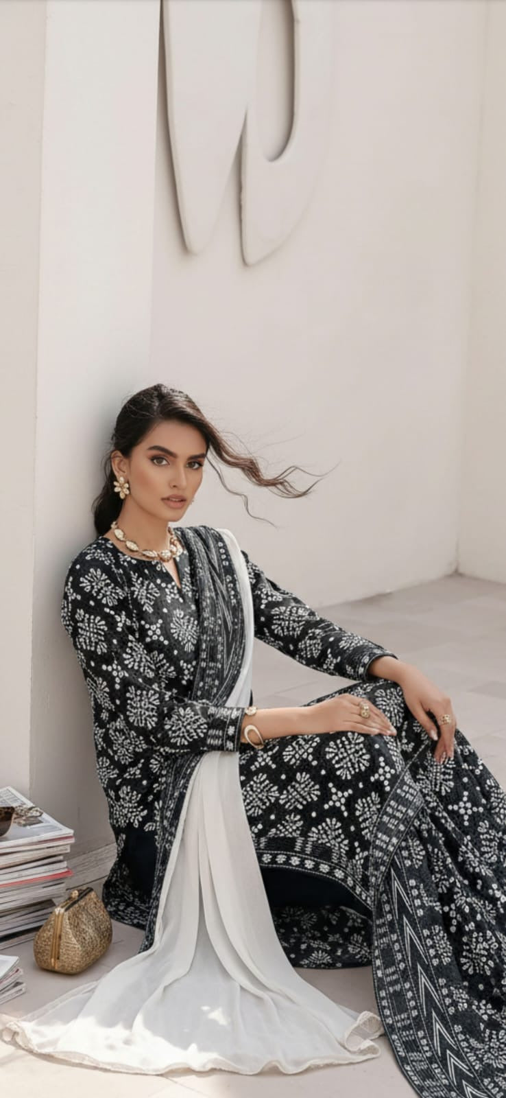 Summer Bloom – Embroidered Lawn