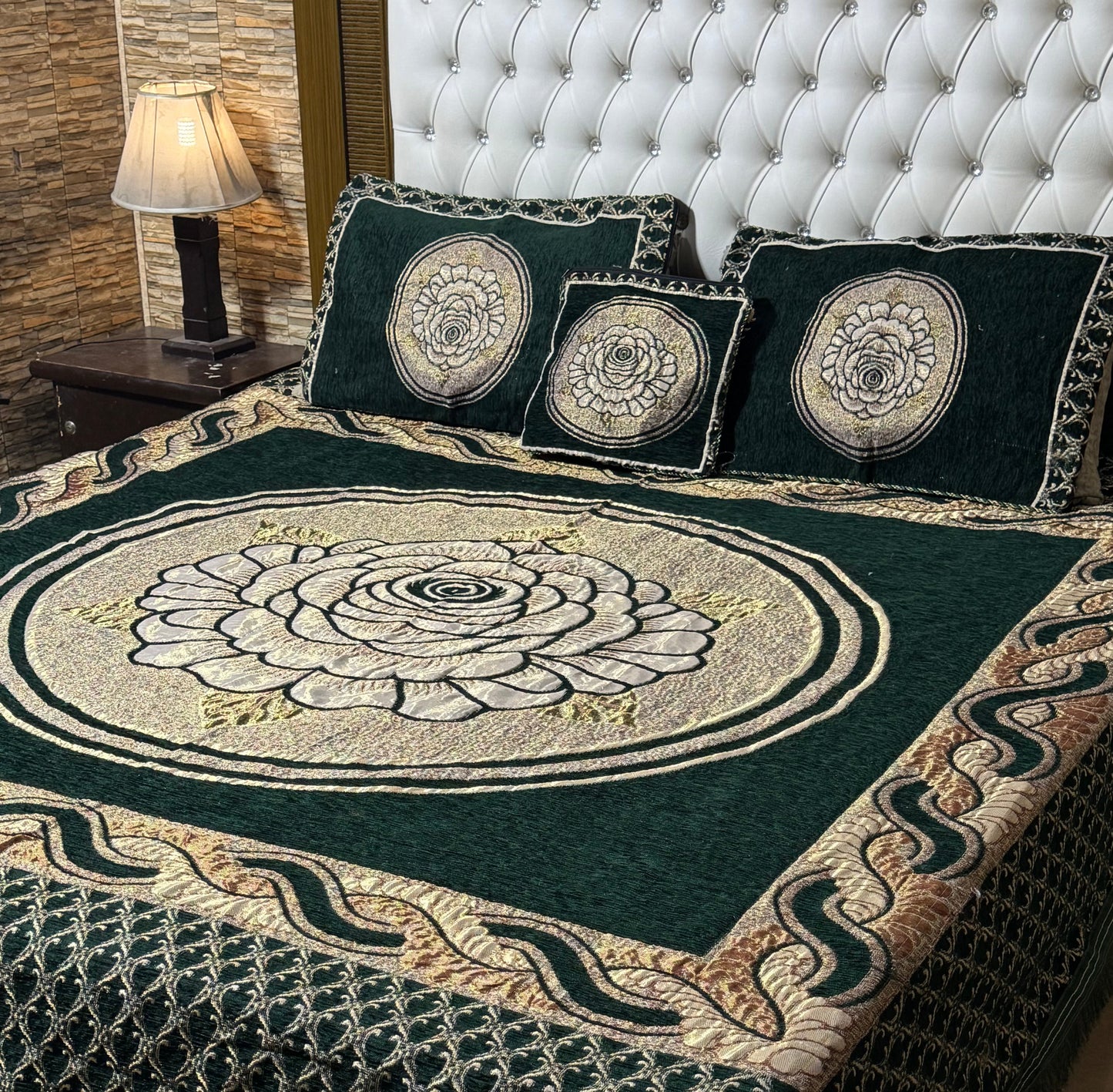 4 pc velvet jacquard bedsheet