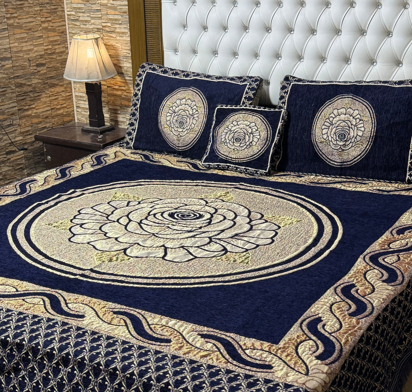 4 pc velvet jacquard bedsheet