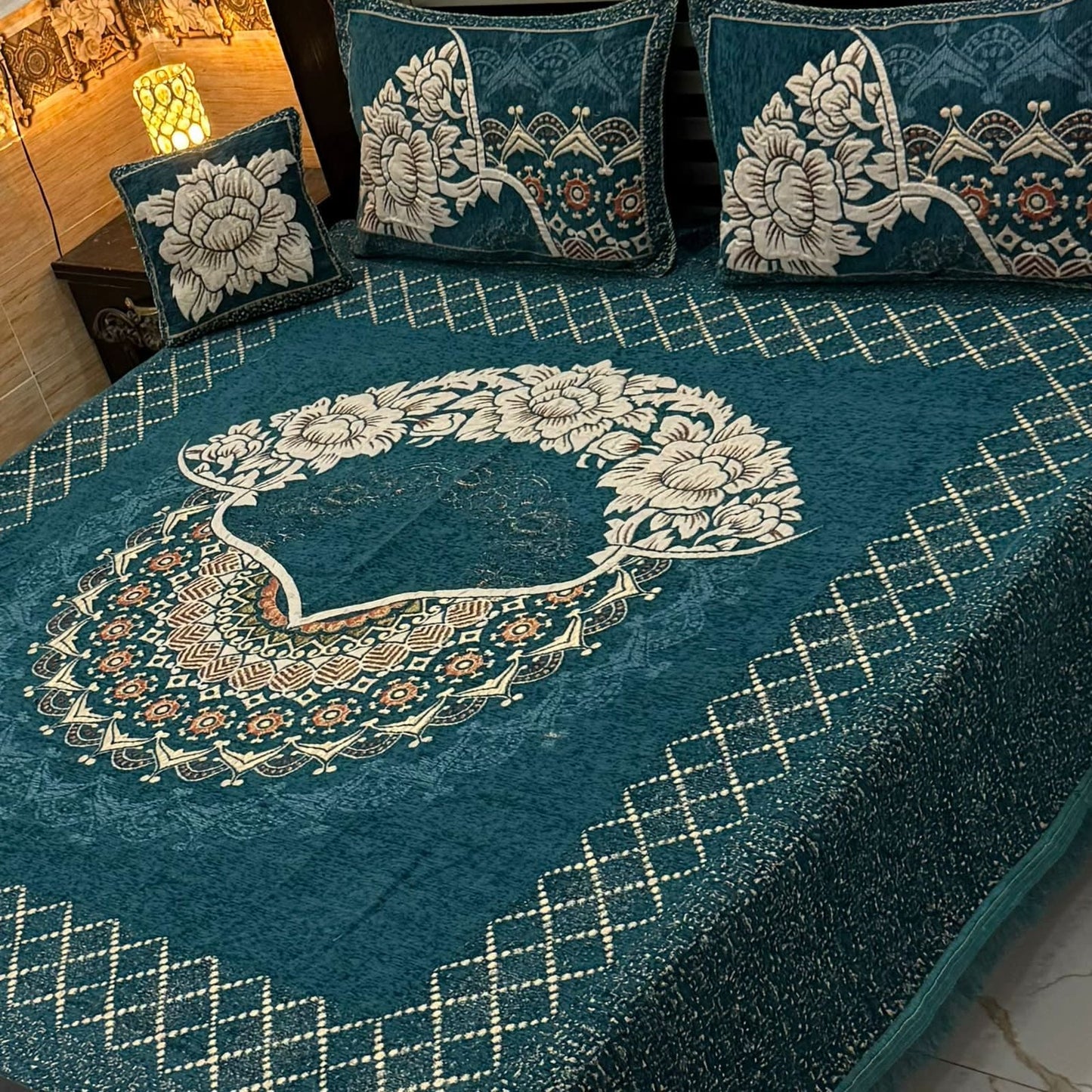 4 pc velvet jacquard bedsheet