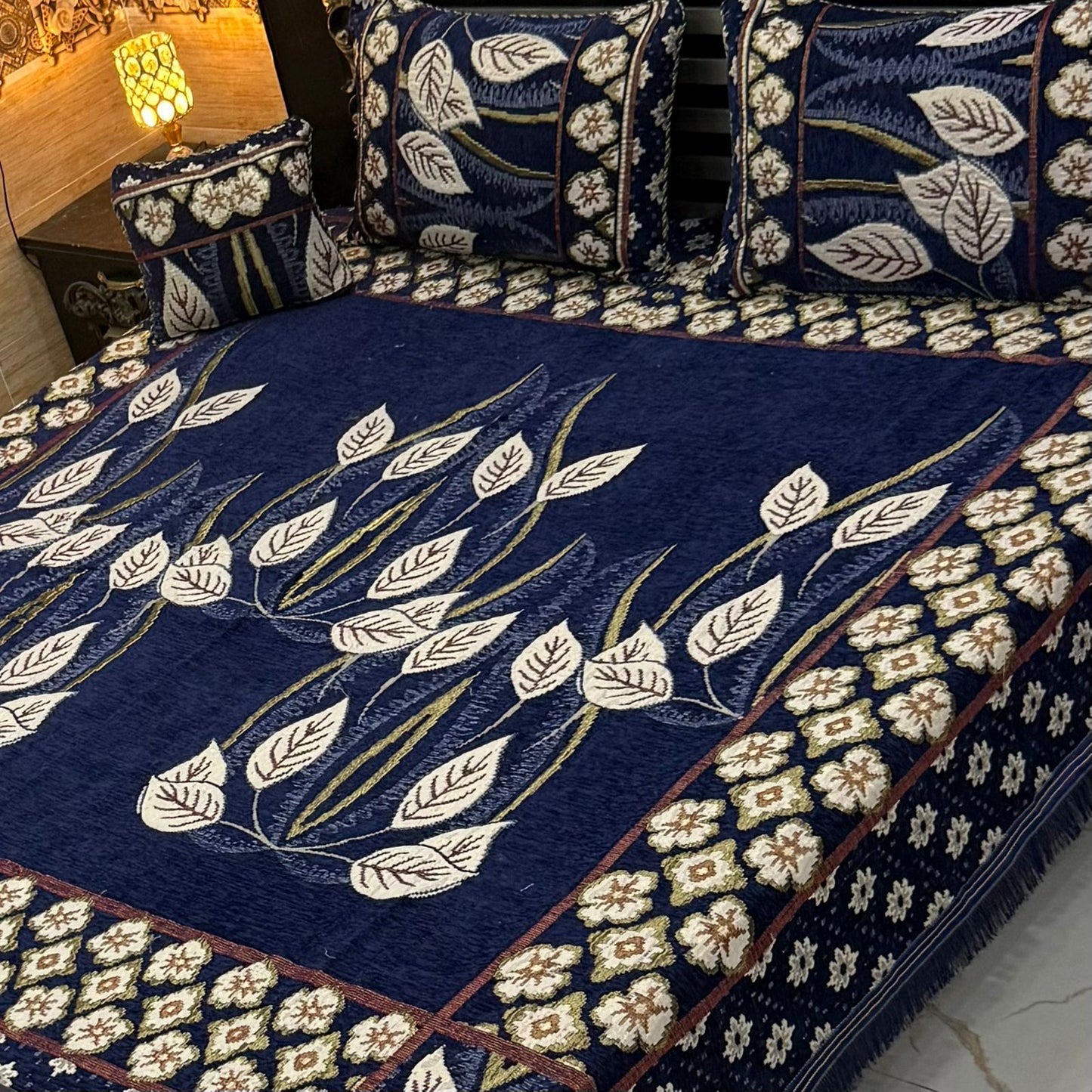 4 pc velvet jacquard bedsheet
