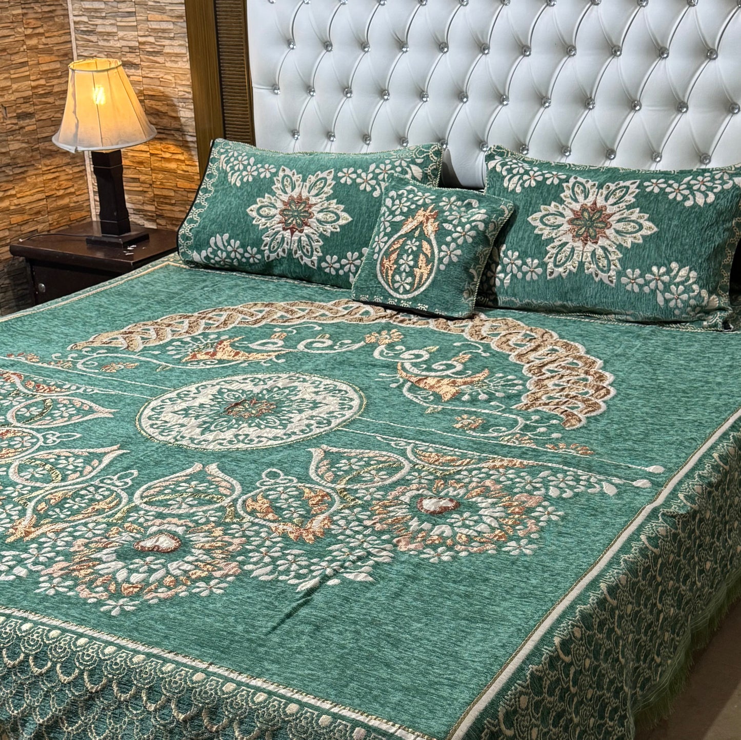 4 pc velvet jacquard bedsheet