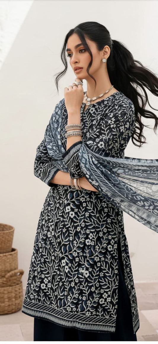 Summer Bloom – Embroidered Lawn