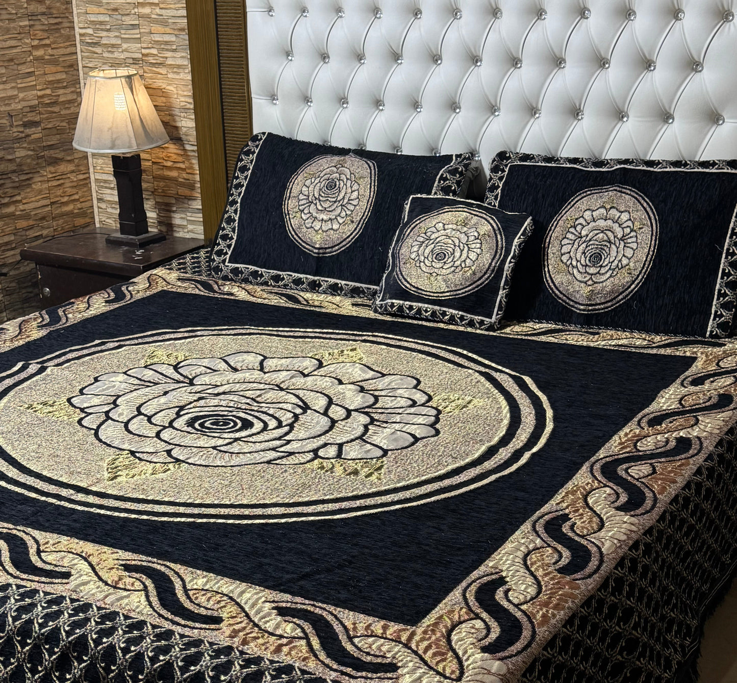 4 pc velvet jacquard bedsheet