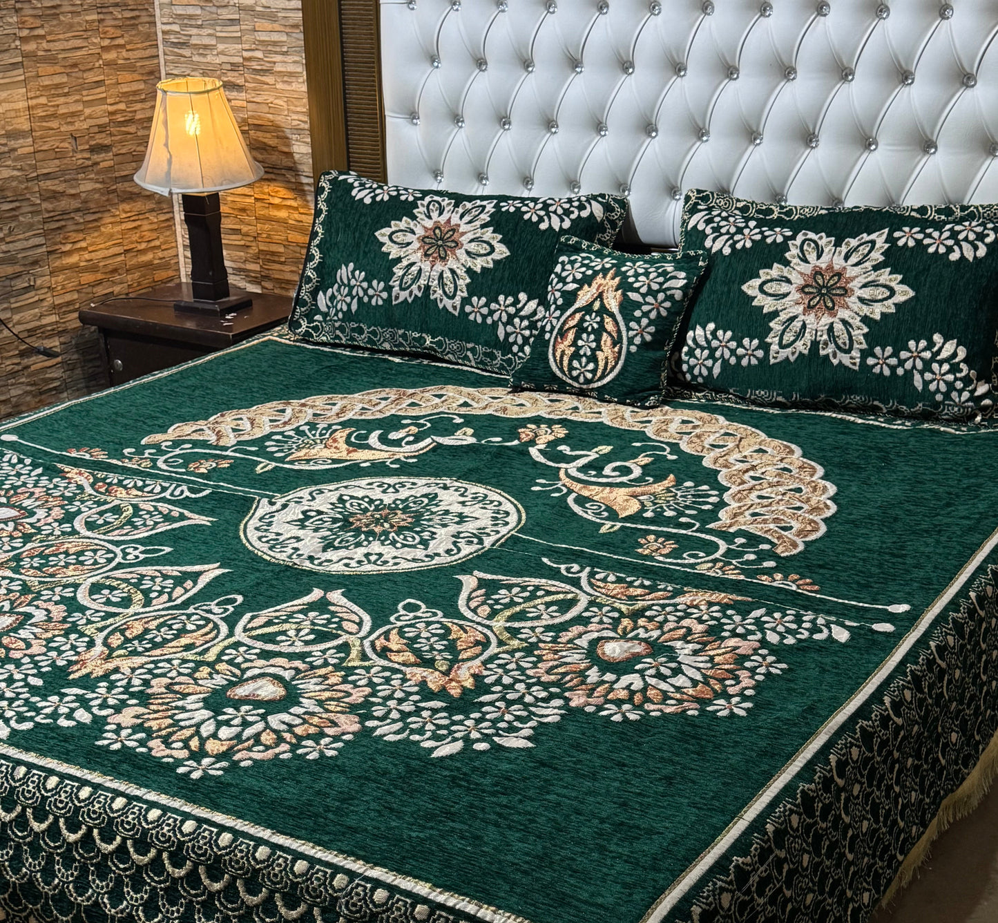 4 pc velvet jacquard bedsheet