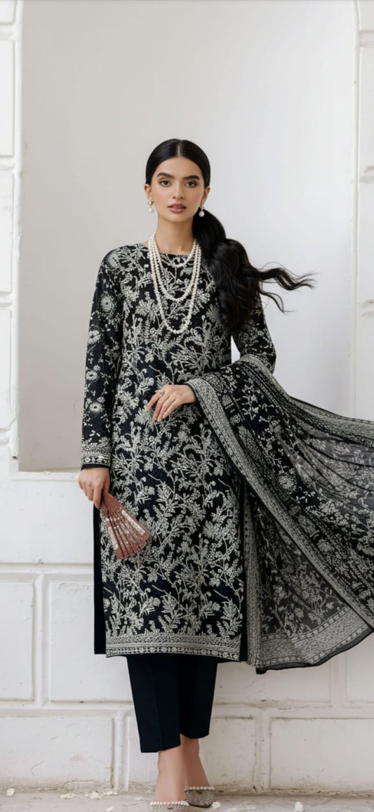 Summer Bloom – Embroidered Lawn