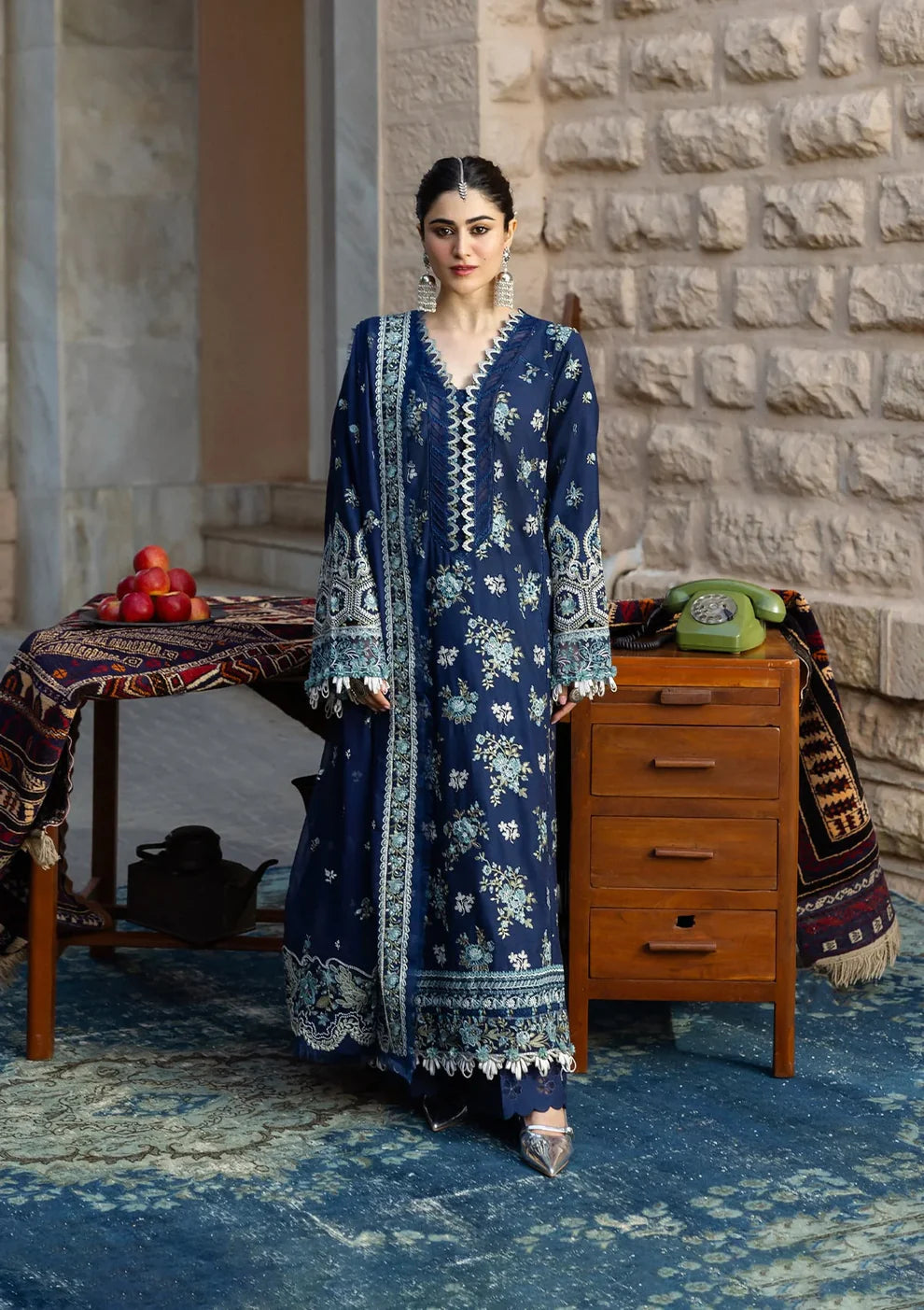 Summer Bloom – Embroidered Lawn
