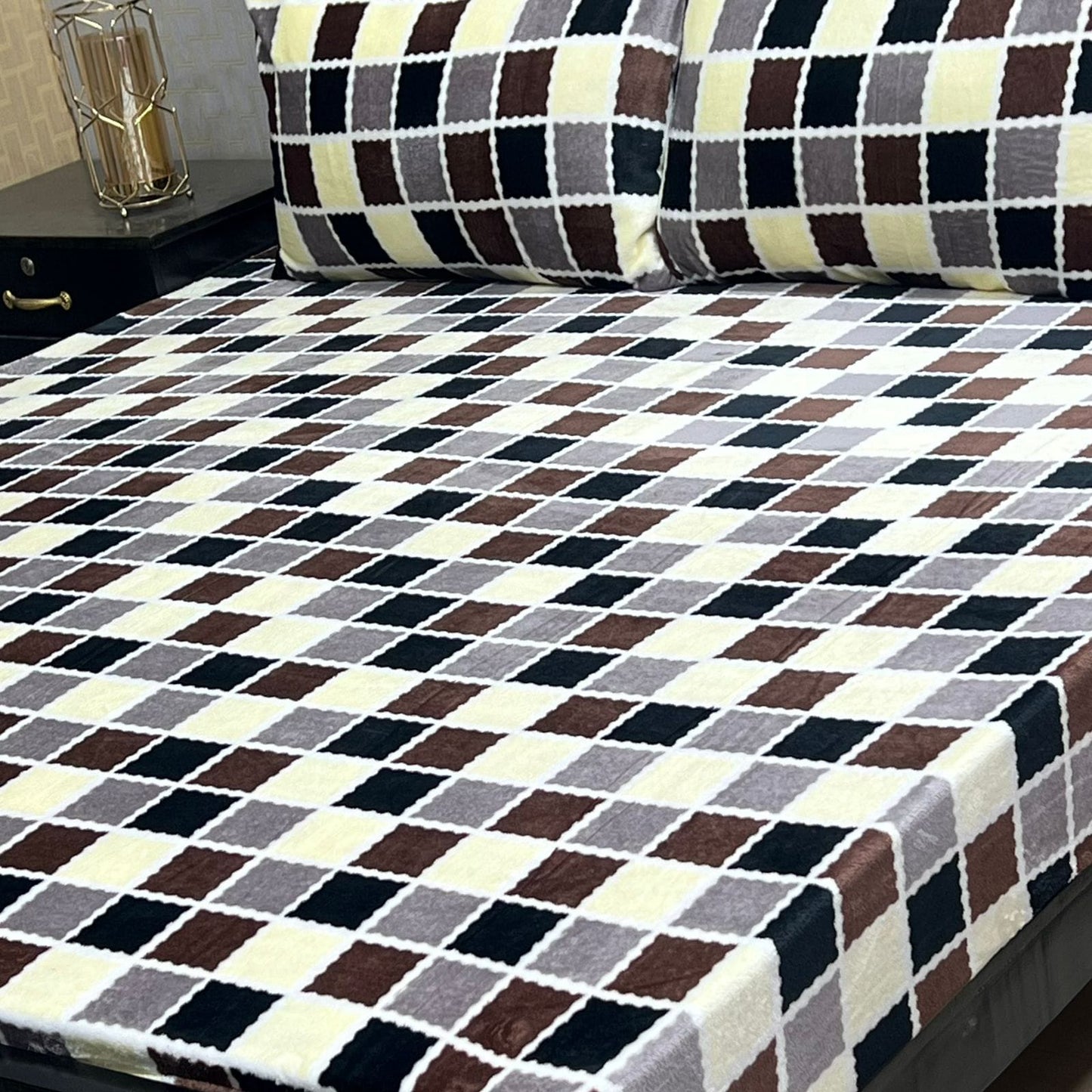 ) Fleece bedsheet